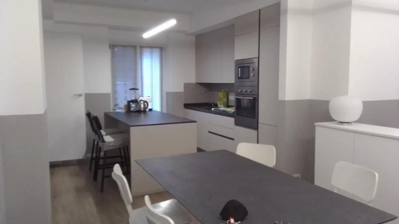 Cottage Poppy Al Mare Λεβάντο