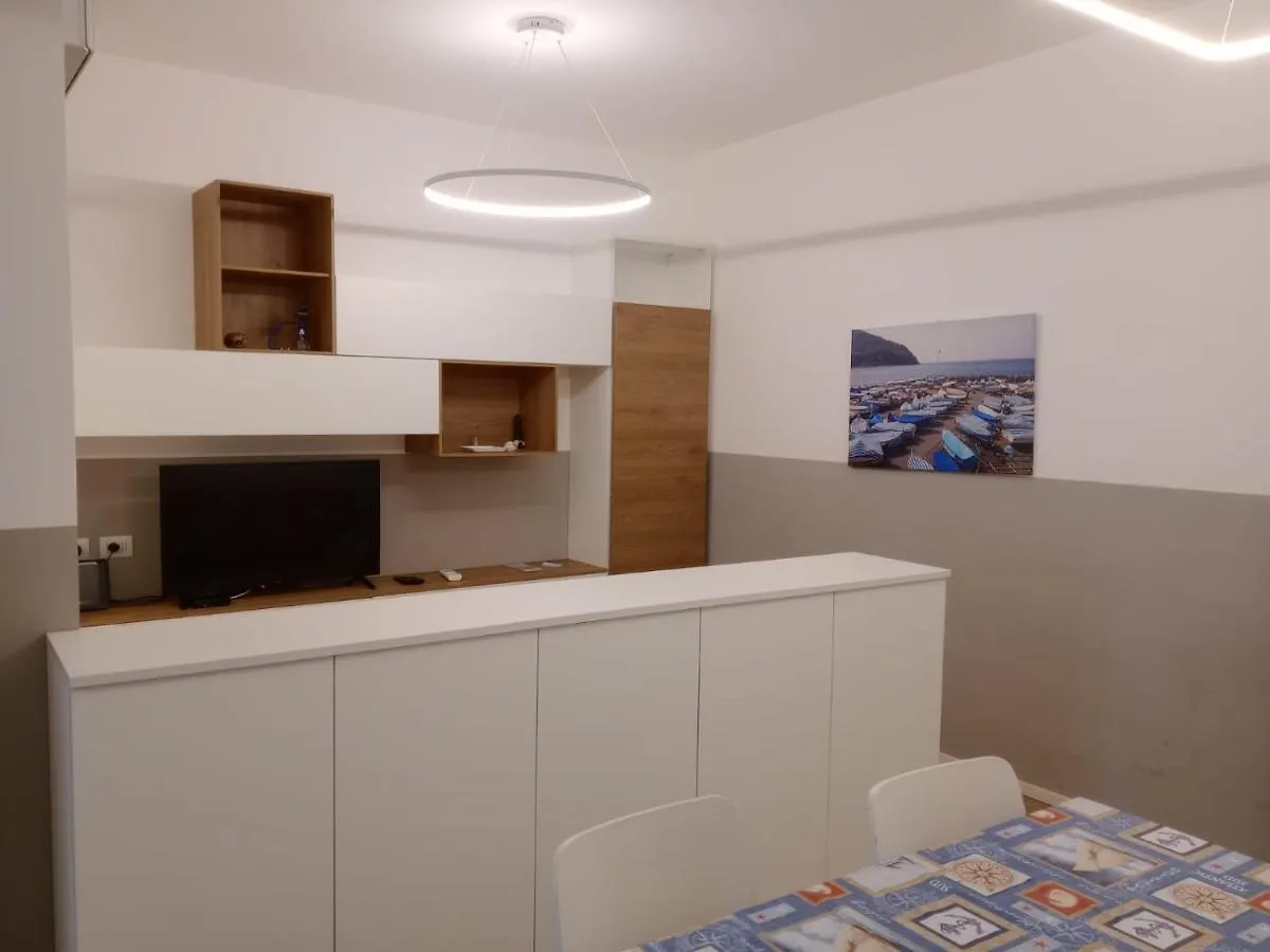 Διαμέρισμα Cottage Poppy Al Mare Λεβάντο